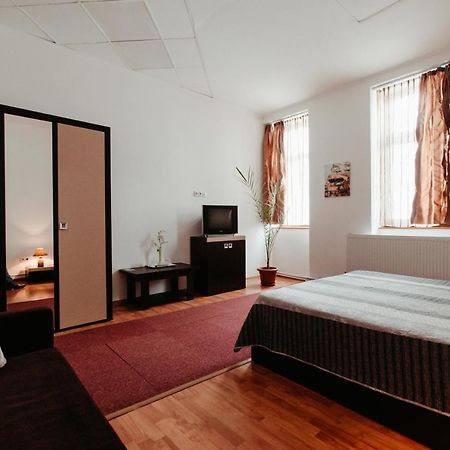 Casa Preturii Hotel Tîrgu Lăpuş Bagian luar foto