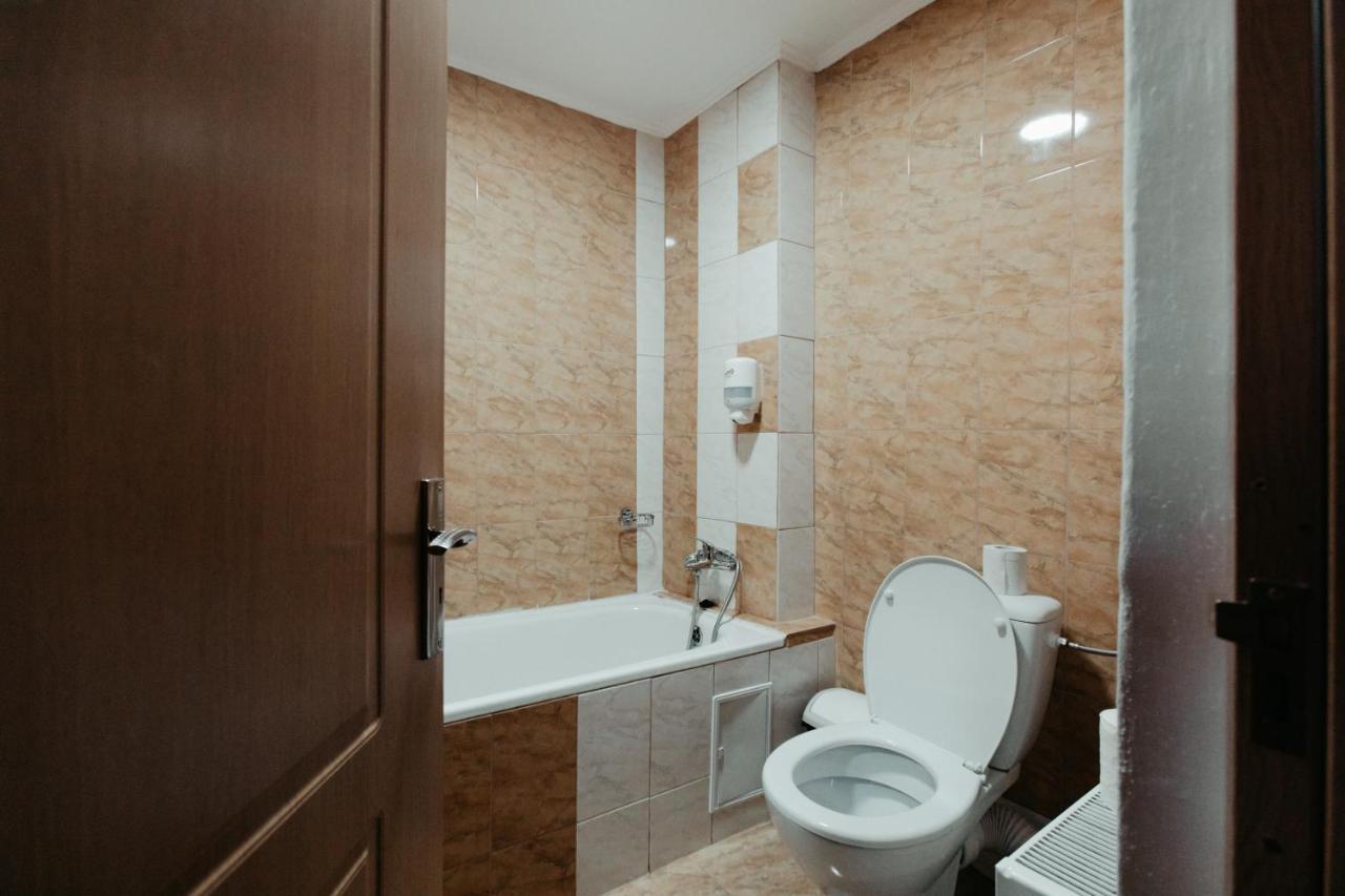 Casa Preturii Hotel Tîrgu Lăpuş Bagian luar foto