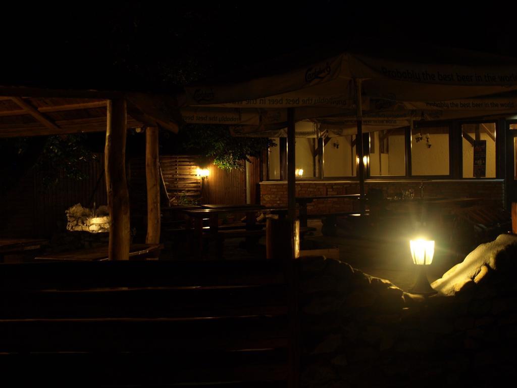 Casa Preturii Hotel Tîrgu Lăpuş Bagian luar foto