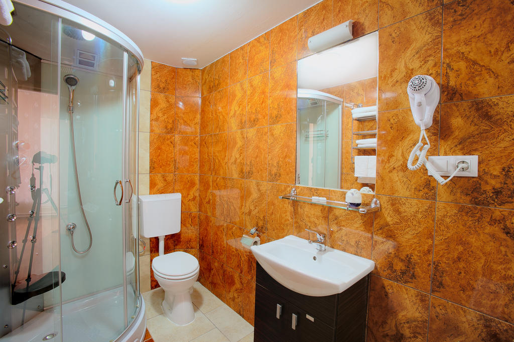 Casa Preturii Hotel Tîrgu Lăpuş Ruang foto