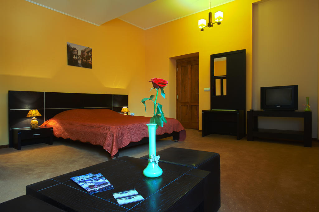 Casa Preturii Hotel Tîrgu Lăpuş Ruang foto